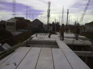 Pemasangan panel lantai di Juwingan, Kertajaya, Gubeng - Surabaya